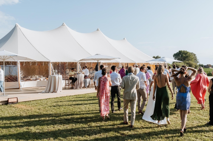 Huwelijk met sailcloth tent door Ghilles