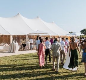 Huwelijk met sailcloth tent door Ghilles